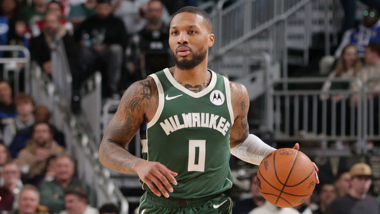 MILWAUKEE, WI - JANUARY 23: Damian Lillard #0 of the Milwaukee Bucks dribbles the ball during the game against the Miami Heat on January 23, 2025 at Fiserv Forum Center in Milwaukee, Wisconsin. Mandatory Copyright Notice: Copyright 2025 NBAE .