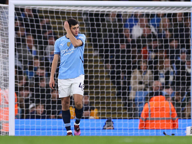 Watch: Khusanov gifts Chelsea goal with brutal error on Man City debut | theScore.com