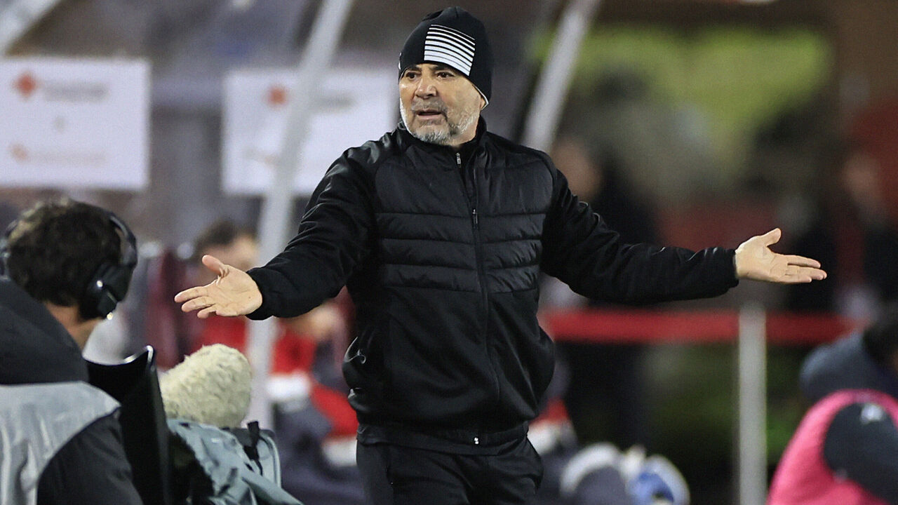 Rennes' Argentine head coach Jorge Sampaoli gestures in the techinal area during the French L1 football match between AS Monaco and Stade Rennais FC (Rennes) at the Louis II Stadium (Stade Louis II) in the Principality of Monaco on January 25, 2025.