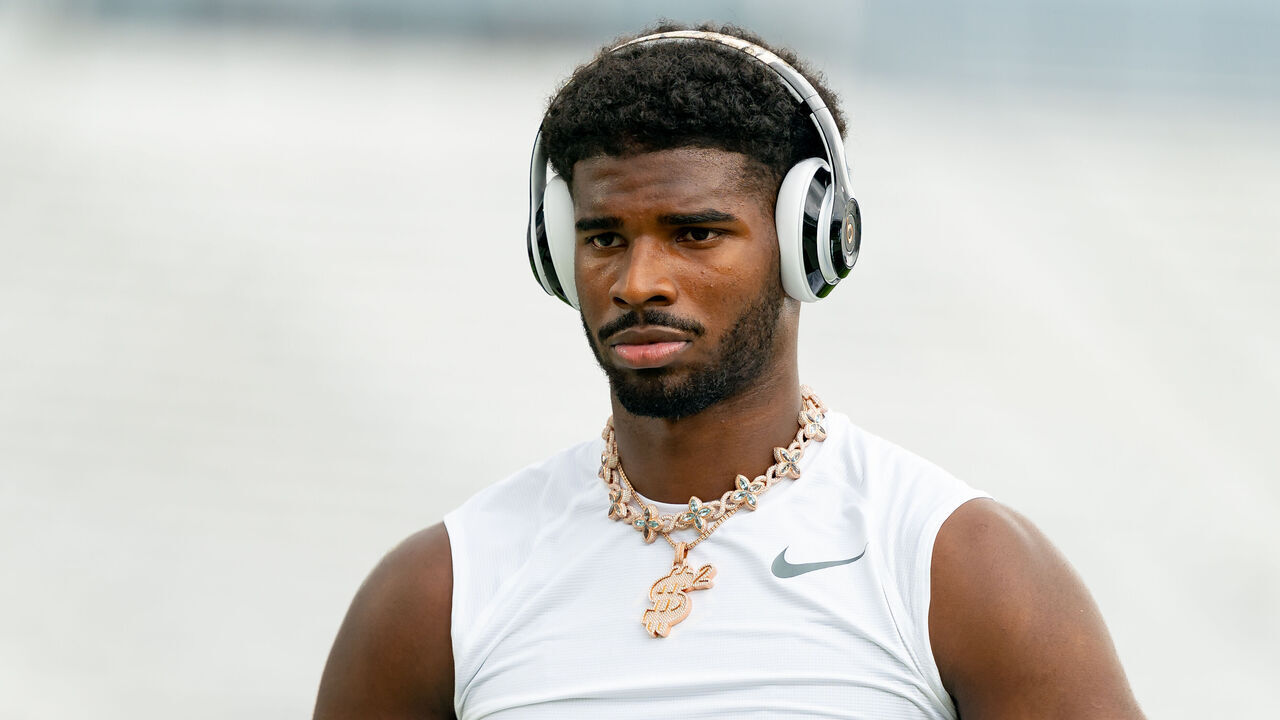 ORLANDO, FL - SEPTEMBER 28: Colorado Buffaloes quarterback Shedeur Sanders (2) gets loose during warm ups before a college football game between the Colorado Buffaloes and the UCF Knights on September 28th, 2024 at FBC Mortgage Stadium in Orlando, FL.