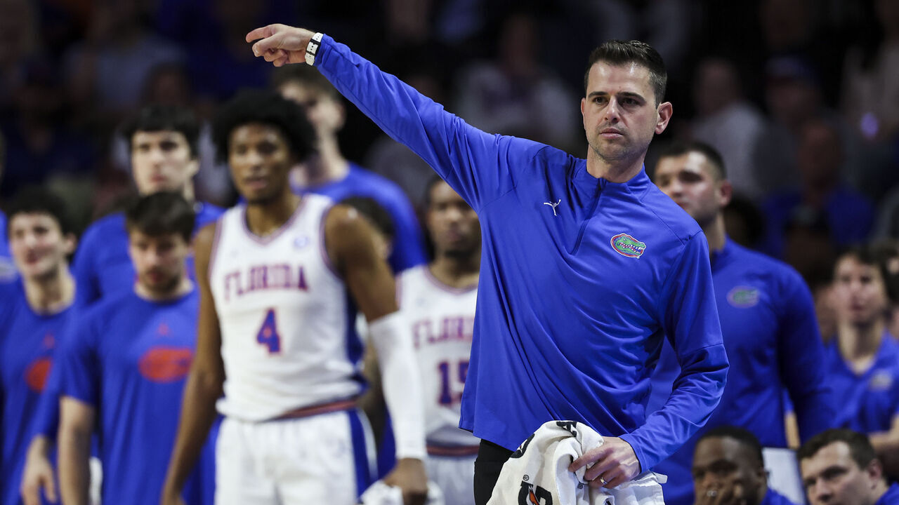 GAINESVILLE, FLORIDA - JANUARY 07: Head coach Todd Golden of the Florida Gators reacts during the second half of a game against the Tennessee Volunteers at Stephen C. O'Connell Center on January 07, 2025 in Gainesville, Florida. The Florida Gators won 73-43.