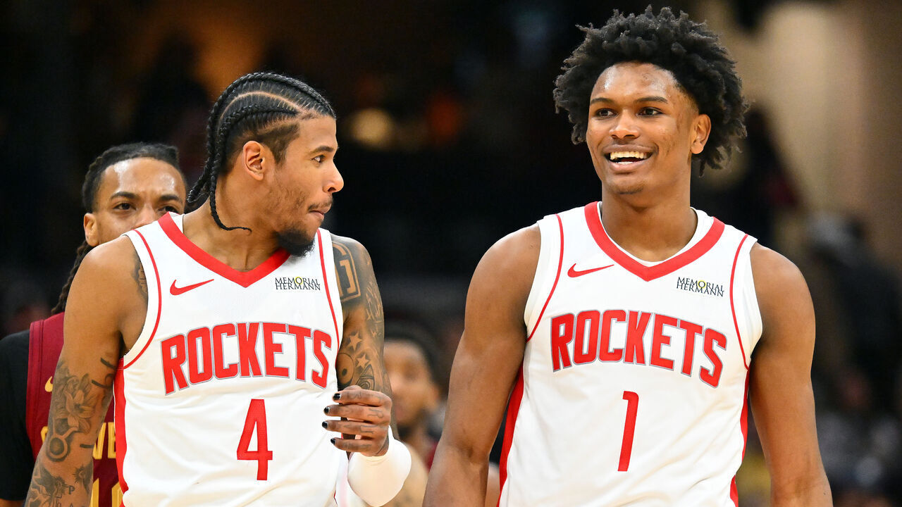 CLEVELAND, OHIO - JANUARY 25: Jalen Green #4 and Amen Thompson #1 of the Houston Rockets react during the fourth quarter against the Cleveland Cavaliers at Rocket Mortgage Fieldhouse on January 25, 2025 in Cleveland, Ohio. The Rockets defeated the Cavaliers 135-131.