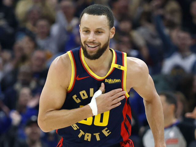 SAN FRANCISCO, CALIFORNIA - JANUARY 23: Stephen Curry #30 of the Golden State Warriors reacts after making a three-point shot against the Chicago Bulls during the second half of an NBA basketball game at Chase Center on January 23, 2025 in San Francisco, California.