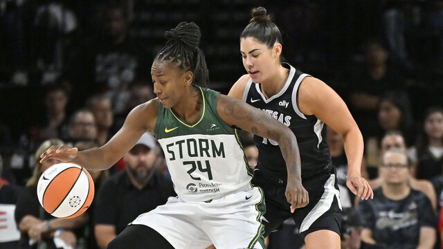 LAS VEGAS, NV - SEPTEMBER 24: Kelsey Plum #10 of the Las Vegas Aces plays defense during the game against Jewell Loyd #24 of the Seattle Storm during Round one Game two of the 2024 WNBA Playoffs on September 24, 2024 at Michelob ULTRA Arena in Las Vegas, Nevada. Mandatory Copyright Notice: Copyright 2024 NBAE