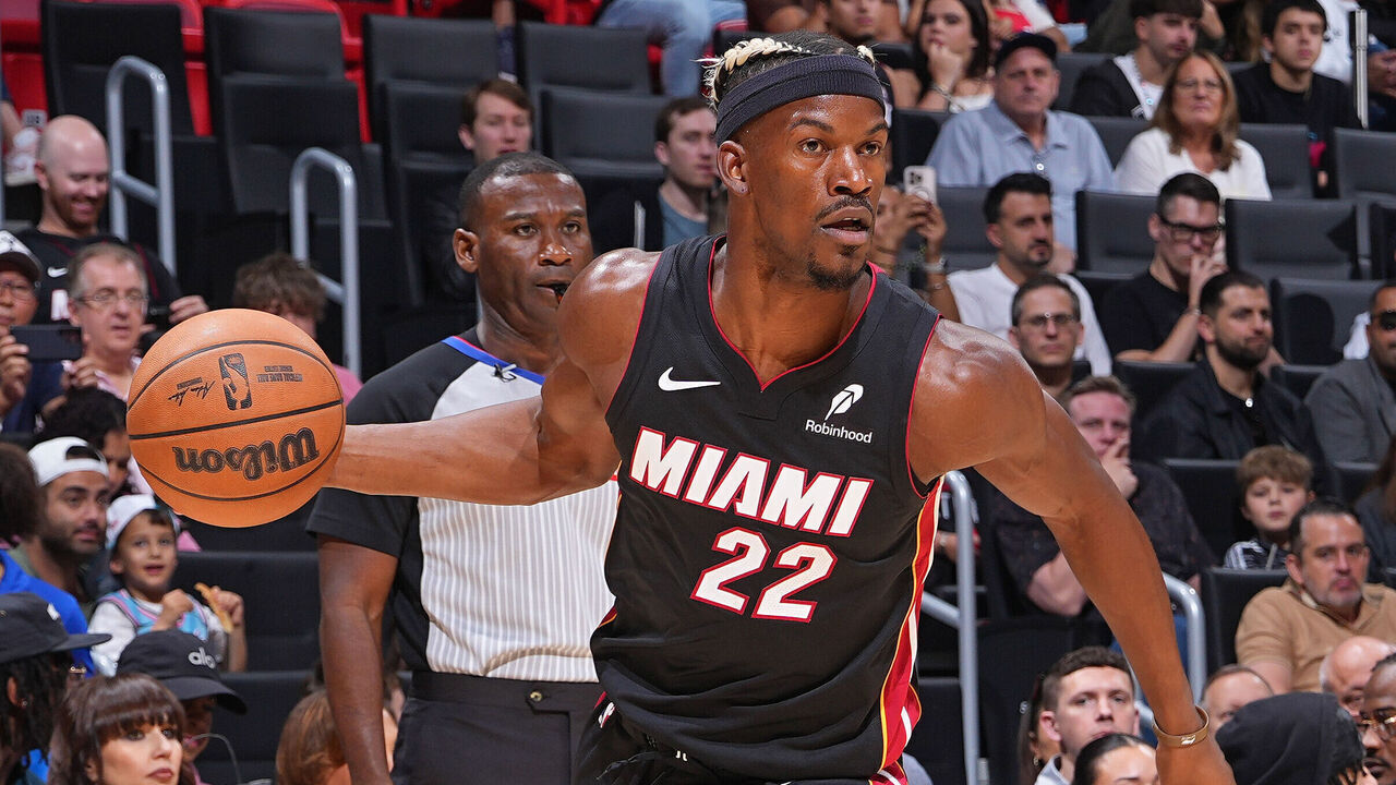 MIAMI, FL - JANURARY 19: Jimmy Butler #22 of the Miami Heat dribbles the ball during the game against the San Antonio Spurs on January 19, 2025 at Kaseya Center in Miami, Florida. Mandatory Copyright Notice: Copyright 2025 NBAE