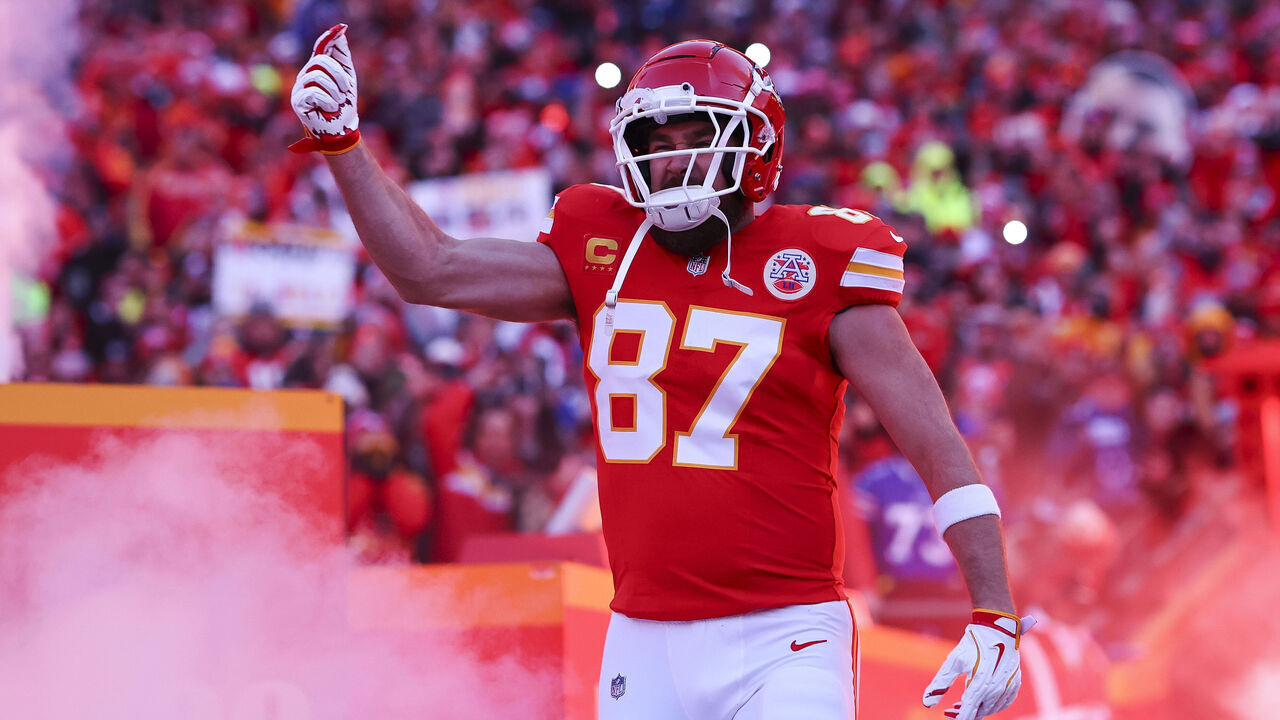 KANSAS CITY, MISSOURI - JANUARY 26: Travis Kelce #87 of the Kansas City Chiefs runs onto the field during player introductions prior to the AFC Championship Game against the Buffalo Bills at GEHA Field at Arrowhead Stadium on January 26, 2025 in Kansas City, Missouri.