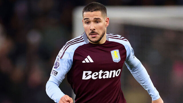 BIRMINGHAM, ENGLAND - JANUARY 26: Emi Buendia of Aston Villa runs with the ball during the Premier League match between Aston Villa FC and West Ham United FC at Villa Park on January 26, 2025 in Birmingham, England.