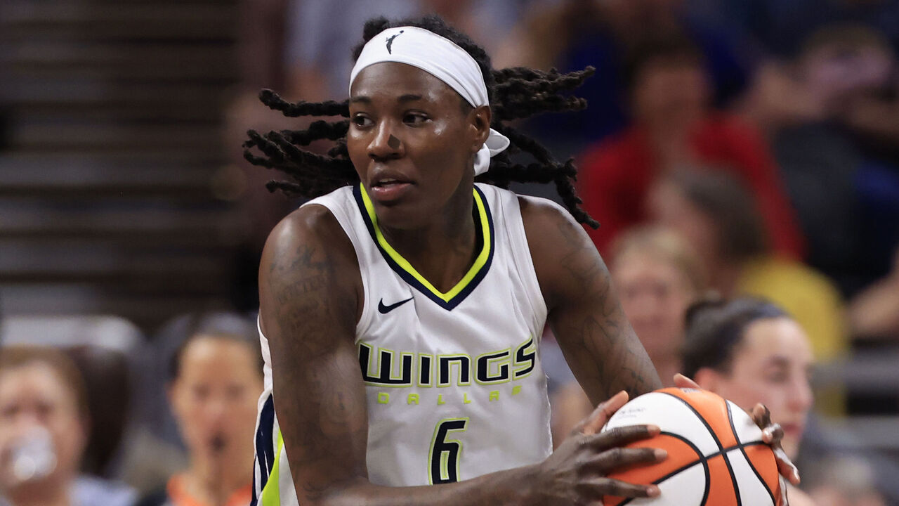 INDIANAPOLIS, INDIANA - SEPTEMBER 15: Natasha Howard #6 of the Dallas Wings makes a move against the Indiana Fever at Gainbridge Fieldhouse on September 15, 2024 in Indianapolis, Indiana.