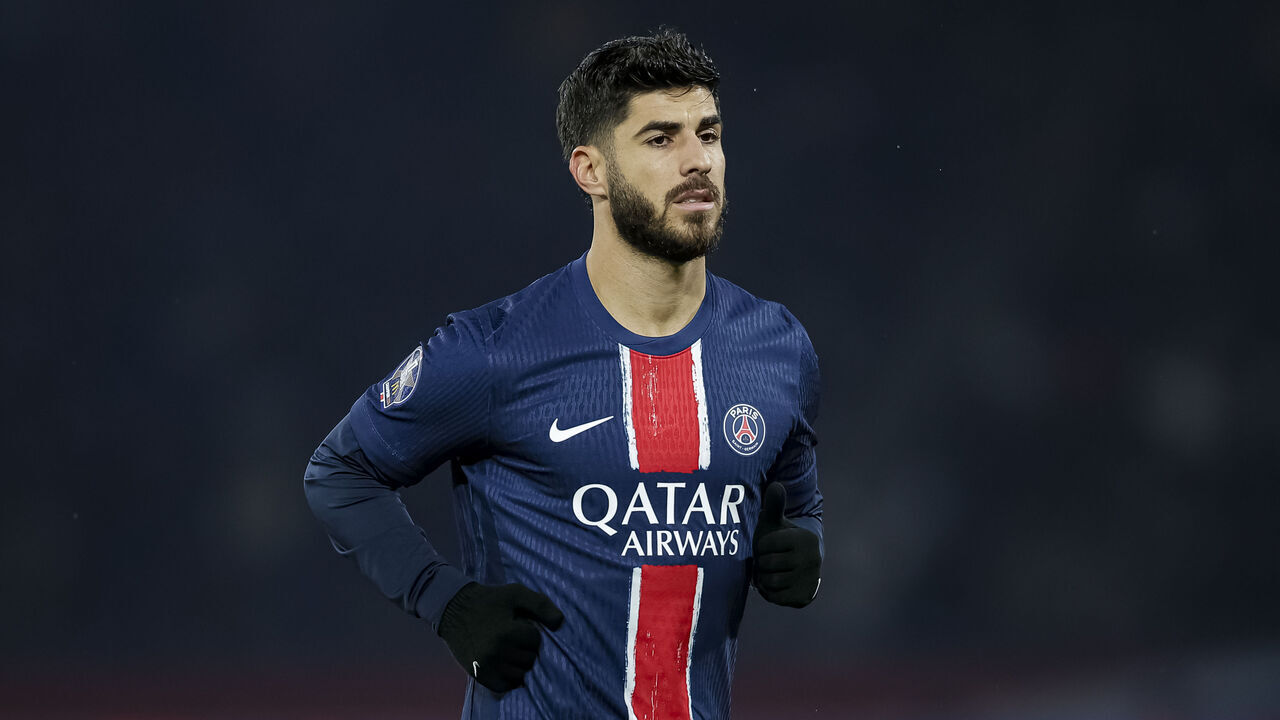 PARIS, FRANCE - NOVEMBER 22: Marco Asensio of Paris Saint-Germain runs in the field during the Ligue 1 match between Paris Saint-Germain FC and Toulouse FC at Parc des Princes on November 22, 2024 in Paris, France.