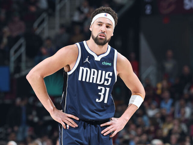 CLEVELAND, OH - FEBUARY 2: Klay Thompson #31 of the Dallas Mavericks during the game against the Cleveland Cavaliers on February 2, 2025 at Rocket Mortgage FieldHouse in Cleveland, Ohio. NOTE TO USER: User expressly acknowledges and agrees that, by downloading and/or using this Photograph, user is consenting to the terms and conditions of the Getty Images License Agreement. Mandatory Copyright Notice: Copyright 2025 NBAE