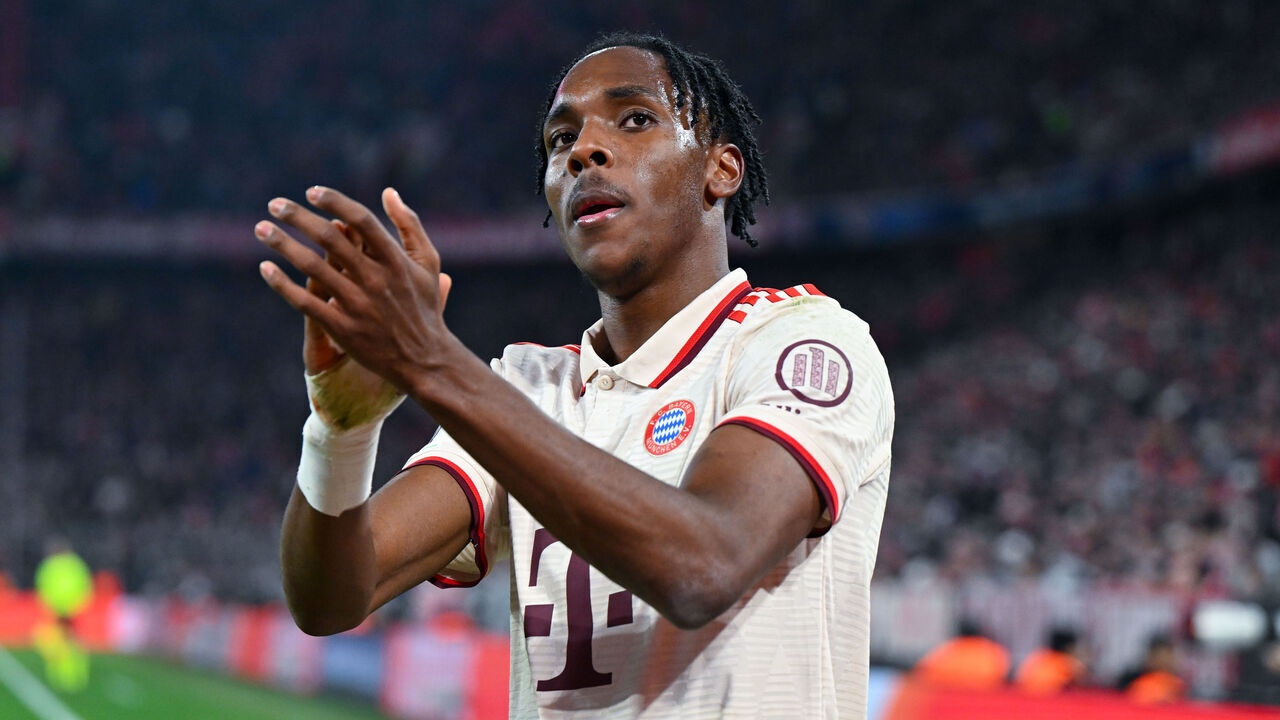 29 January 2025, Bavaria, Munich: Soccer: Champions League, Bayern Munich - Slovan Bratislava, preliminary round, match day 8 at the Allianz Arena. Mathys Tel from Munich during his substitution. Photo: Sven Hoppe/dpa