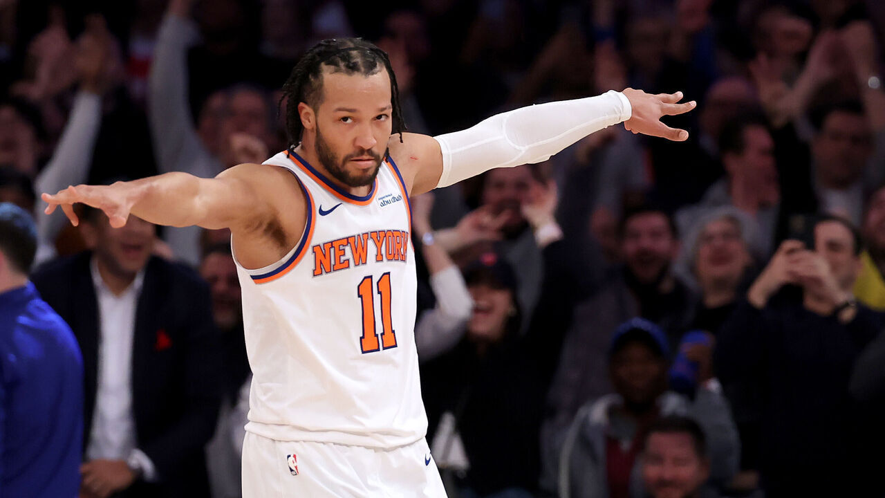 NEW YORK, NEW YORK - FEBRUARY 03: Jalen Brunson #11 of the New York Knicks celebrates his three point shot in the fourth quarter against the Houston Rockets at Madison Square Garden on February 03, 2025 in New York City. The New York Knicks defeated the Houston Rockets 124-118.
