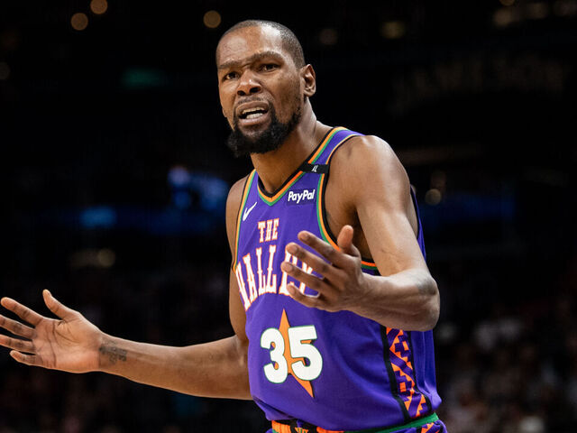 PHOENIX, ARIZONA - JANUARY 11: Kevin Durant #35 of the Phoenix Suns reacts during the first half of the NBA game against the Utah Jazz at Footprint Center on January 11, 2025 in Phoenix, Arizona. The Suns defeated the Jazz 114-106.