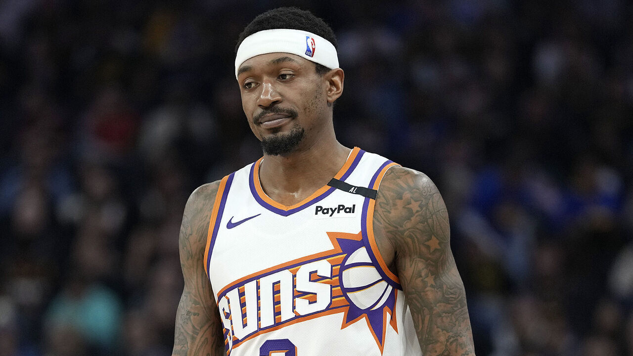 SAN FRANCISCO, CALIFORNIA - JANUARY 31: Bradley Beal #3 of the Phoenix Suns looks on against the Golden State Warriors during the first half of an NBA basketball game at Chase Center on January 31, 2025 in San Francisco, California.