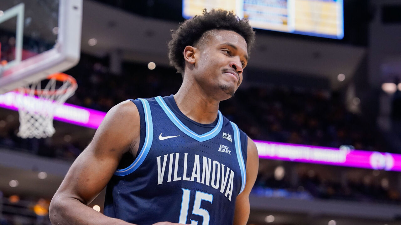 MILWAUKEE, WISCONSIN - JANUARY 24: Jordan Longino #15 of the Villanova Wildcats reacts to missing a basket during the second half against the Marquette Golden Eagles at Fiserv Forum on January 24, 2025 in Milwaukee, Wisconsin.