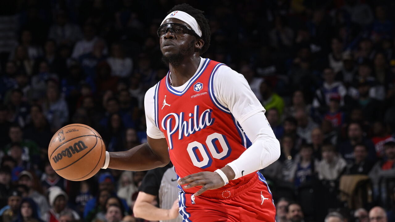 PHILADELPHIA, PA - JANUARY 31: Reggie Jackson #00 of the Philadelphia 76ers dribbles the ball during the game against the Denver Nuggets on January 31, 2025 at the Wells Fargo Center in Philadelphia, Pennsylvania NOTE TO USER: User expressly acknowledges and agrees that, by downloading and/or using this Photograph, user is consenting to the terms and conditions of the Getty Images License Agreement. Mandatory Copyright Notice: Copyright 2025 NBAE