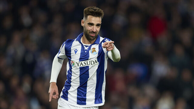 SAN SEBASTIAN, SPAIN - FEBRUARY 06: Brais Mendez of Real Sociedad celebrates after scoring his team's second goal during the Copa del Rey Quarter Final match between Real Sociedad and CA Osasuna at Reale Arena on February 06, 2025 in San Sebastian, Spain.