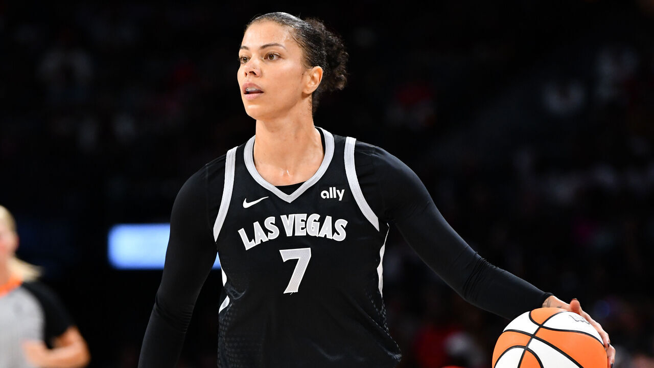 LAS VEGAS, NV - SEPTEMBER 22: Alysha Clark #7 of the Las Vegas Aces dribbles the ball during the game against the Seattle Storm during Round one Game one of the 2024 WNBA Playoffs on September 22, 2024 at Michelob ULTRA Arena in Las Vegas, Nevada. Mandatory Copyright Notice: Copyright 2024 NBAE