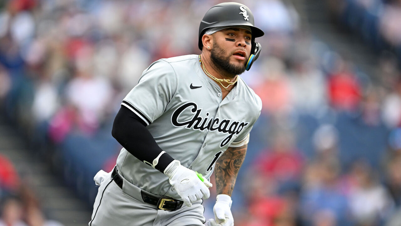 CLEVELAND, OHIO - APRIL 09, 2024: Yoán Moncada #10 of the Chicago White Sox runs out a single during the first inning against the Cleveland Guardians at Progressive Field on April 9, 2024 in Cleveland, Ohio.
