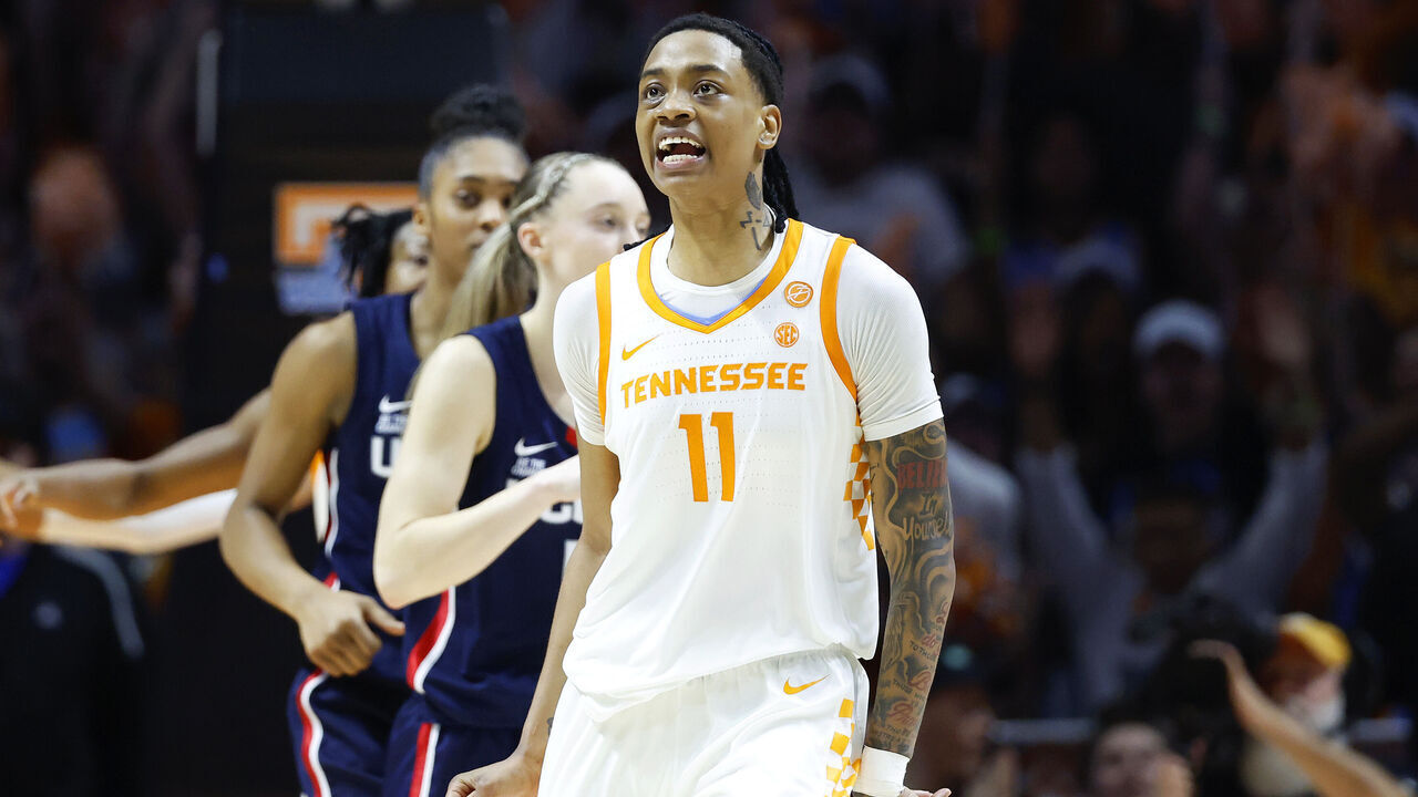 KNOXVILLE, TENNESSEE - FEBRUARY 06: Zee Spearman #11 of the Tennessee Lady Vols celebrates a basket during the second half against the UConn Huskies at Thompson-Boling Arena on February 06, 2025 in Knoxville, Tennessee.