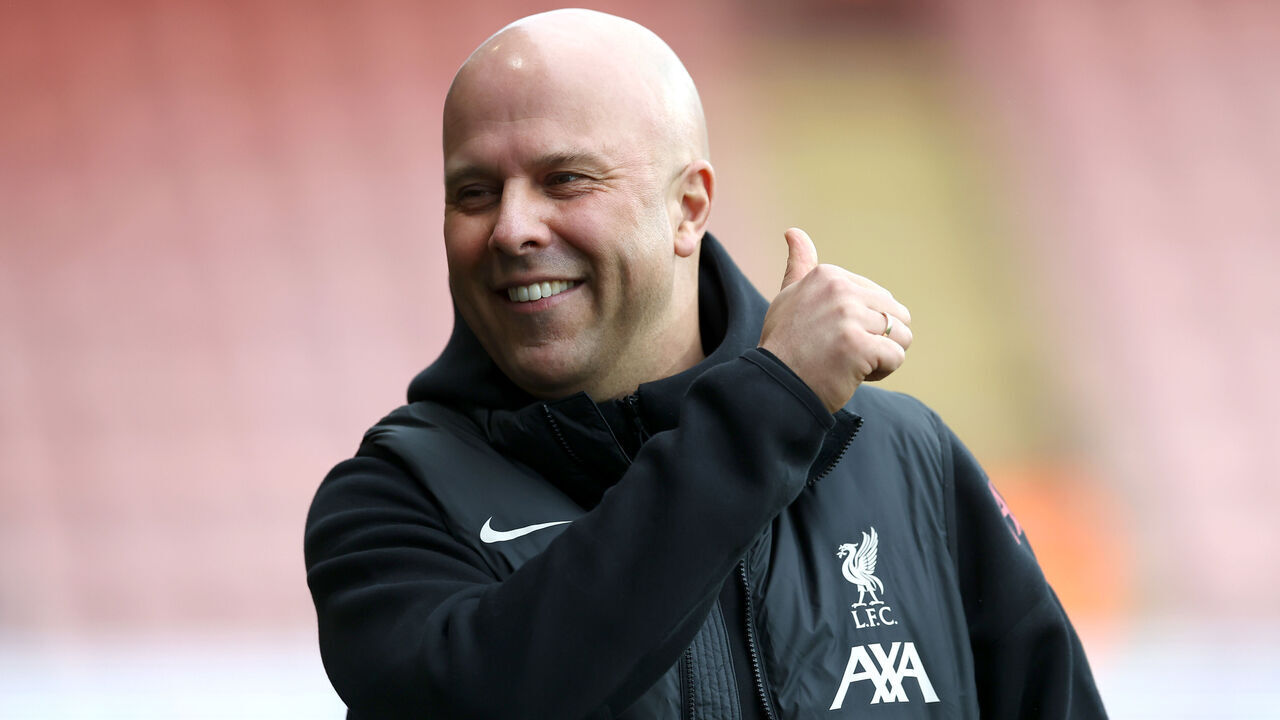 BOURNEMOUTH, ENGLAND - FEBRUARY 01: Arne Slot, Manger of Liverpool, gestures during the Premier League match between AFC Bournemouth and Liverpool FC at Vitality Stadium on February 01, 2025 in Bournemouth, England.