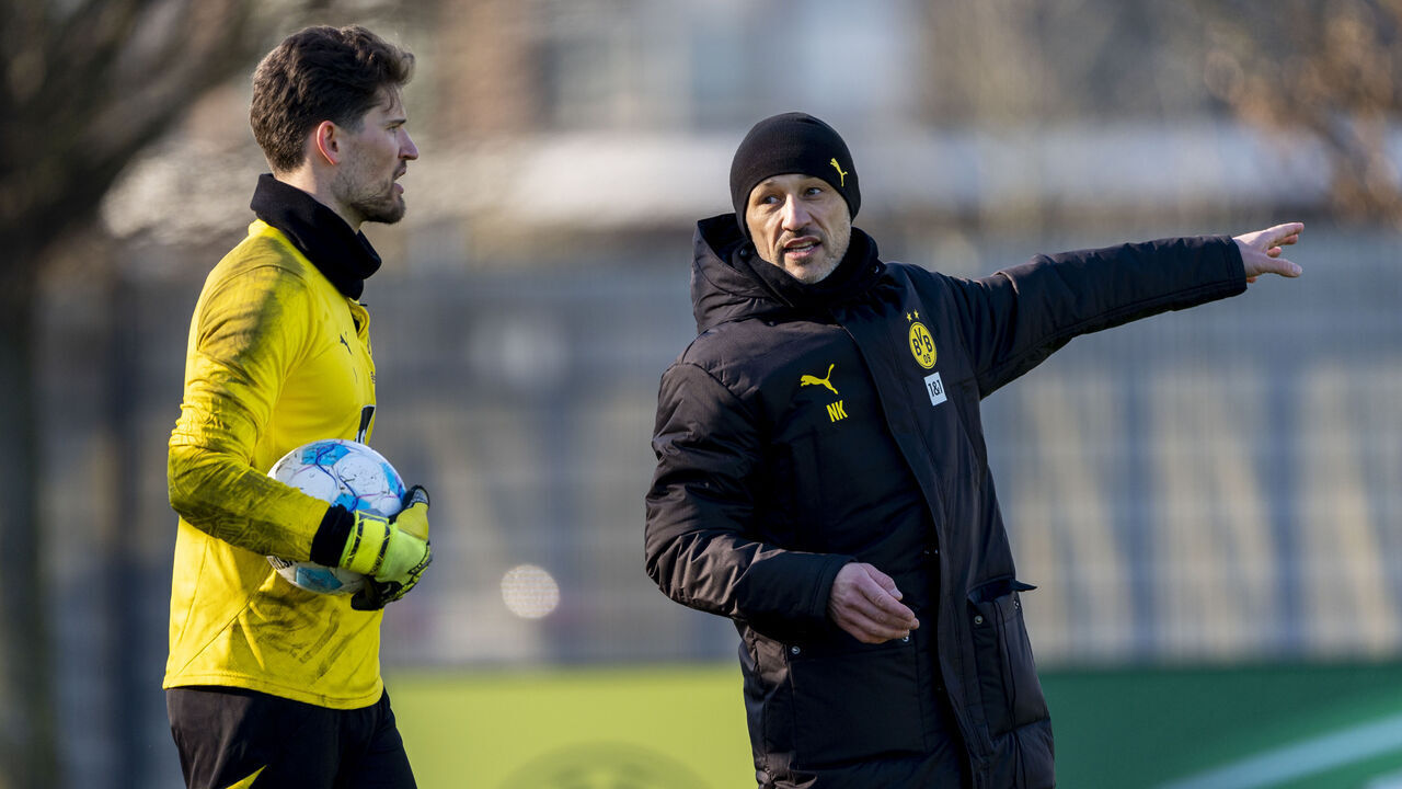 DORTMUND, GERMANY - FEBRUARY 4: GK Gregor Kobel (BVB) and Manager Niko Kovac of Borussia Dortmund during the training session on February 4, 2025 in Dortmund, Germany.
