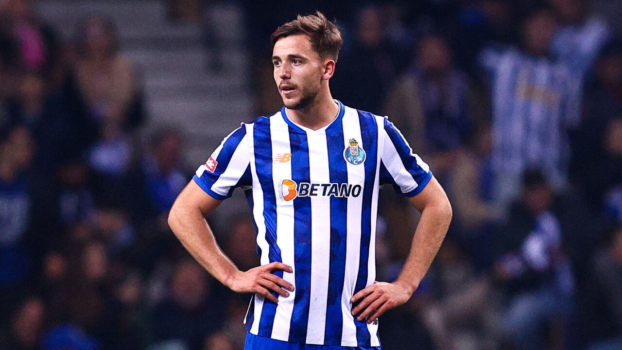 PORTO, PORTUGAL - DECEMBER 28: Nico Gonzalez of FC Porto celebrates after scoring his team's third goal during the Liga Portugal Betclic match between FC Porto and Boavista FC at Estadio do Dragao on December 28, 2024 in Porto, Portugal.