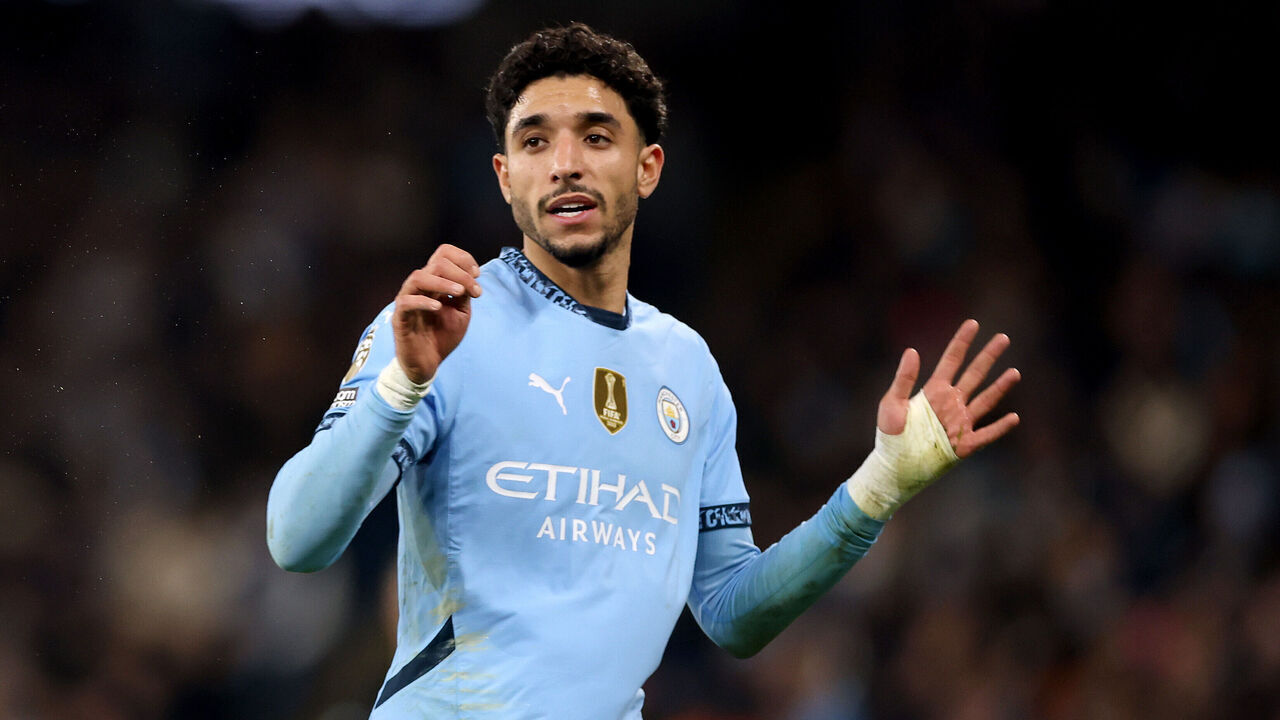 MANCHESTER, ENGLAND - JANUARY 25: Omar Marmoush of Manchester City during the Premier League match between Manchester City FC and Chelsea FC at Etihad Stadium on January 25, 2025 in Manchester, England.