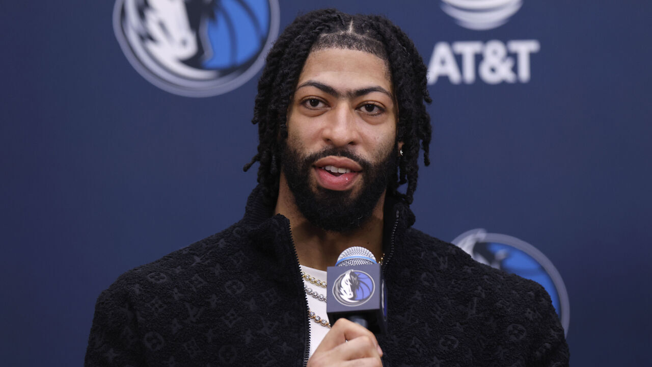 DALLAS, TEXAS - FEBRUARY 7: Anthony Davis speaks with the media during a press conference at the Dallas Mavericks Practice Facility on February 7, 2025 in Dallas, Texas.