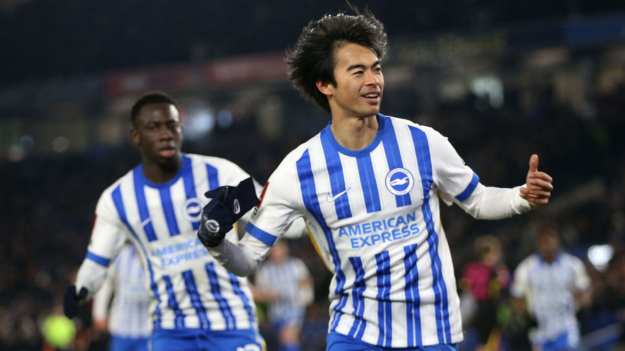 BRIGHTON, ENGLAND - FEBRUARY 08: Kaoru Mitoma of Brighton & Hove Albion celebrates scoring his team's second goal during the Emirates FA Cup Fourth Round match between Brighton & Hove Albion and Chelsea at Amex Stadium on February 08, 2025 in Brighton, England.