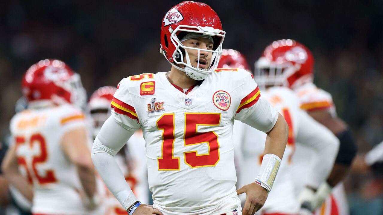 NEW ORLEANS, LOUISIANA - FEBRUARY 09: Patrick Mahomes #15 of the Kansas City Chiefs reacts in the third quarter against the Philadelphia Eagles during Super Bowl LIX at Caesars Superdome on February 09, 2025 in New Orleans, Louisiana.