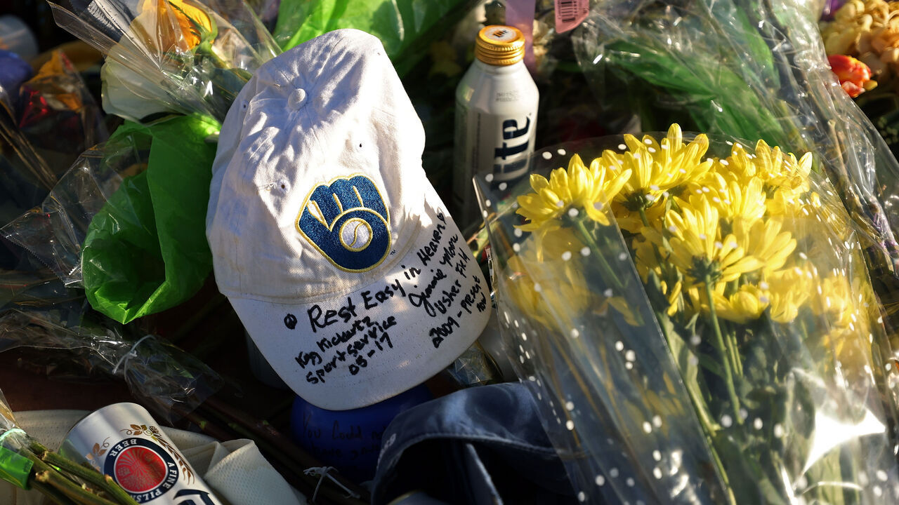 MILWAUKEE, WISCONSIN - JANUARY 17: Fans gather to remember Milwaukee Brewers radio broadcaster and former MLB player Bob Uecker at American Family Field on January 17, 2025 in Milwaukee, Wisconsin. Uecker died on January 16 at age 90.