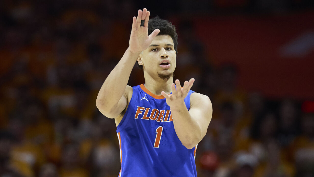 KNOXVILLE, TENNESSEE - FEBRUARY 01: Walter Clayton Jr. #1 of the Florida Gators reacts after a made basket during the first half against the Tennessee Volunteers at Thompson-Boling Arena on February 01, 2025 in Knoxville, Tennessee.