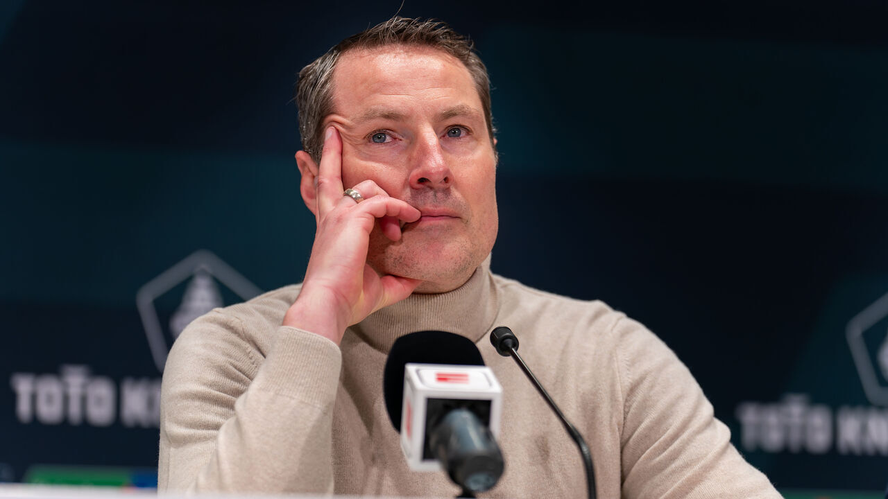 EINDHOVEN, NETHERLANDS - FEBRUARY 5: Coach Brian Priske of Feyenoord during the press conference following the Dutch TOTO KNVB Cup Quarter Finals match between PSV and Feyenoord at Philips Stadion on February 5, 2025 in Eindhoven, Netherlands.