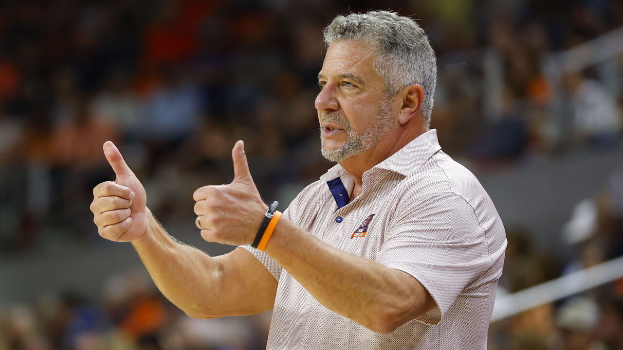 AUBURN, ALABAMA - FEBRUARY 8: Head coach Bruce Pearl of the Auburn Tigers reacts during the first half against the Florida Gators at Neville Arena on February 8, 2025 in Auburn, Alabama.