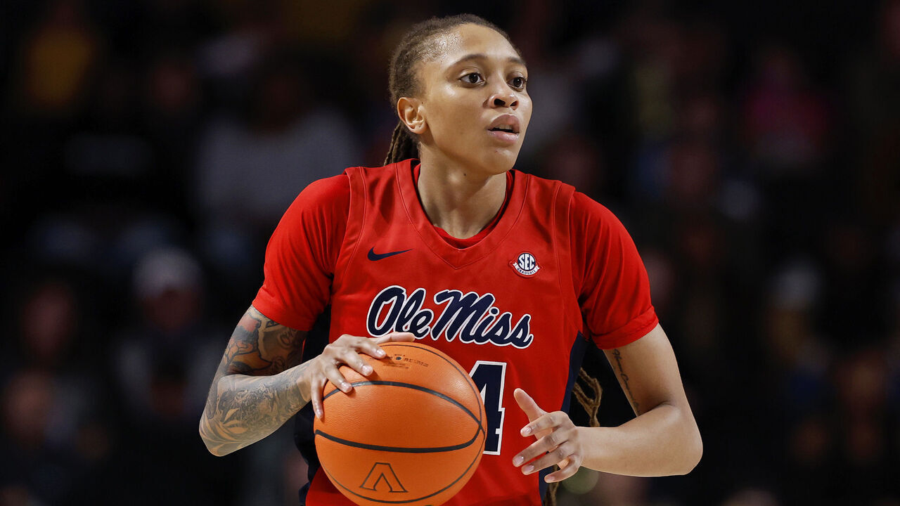 NASHVILLE, TENNESSEE - FEBRUARY 02: Madison Scott #24 of the Ole Miss Rebels dribbles the ball during the second half against the Vanderbilt Commodores at Vanderbilt University Memorial Gymnasium on February 02, 2025 in Nashville, Tennessee.