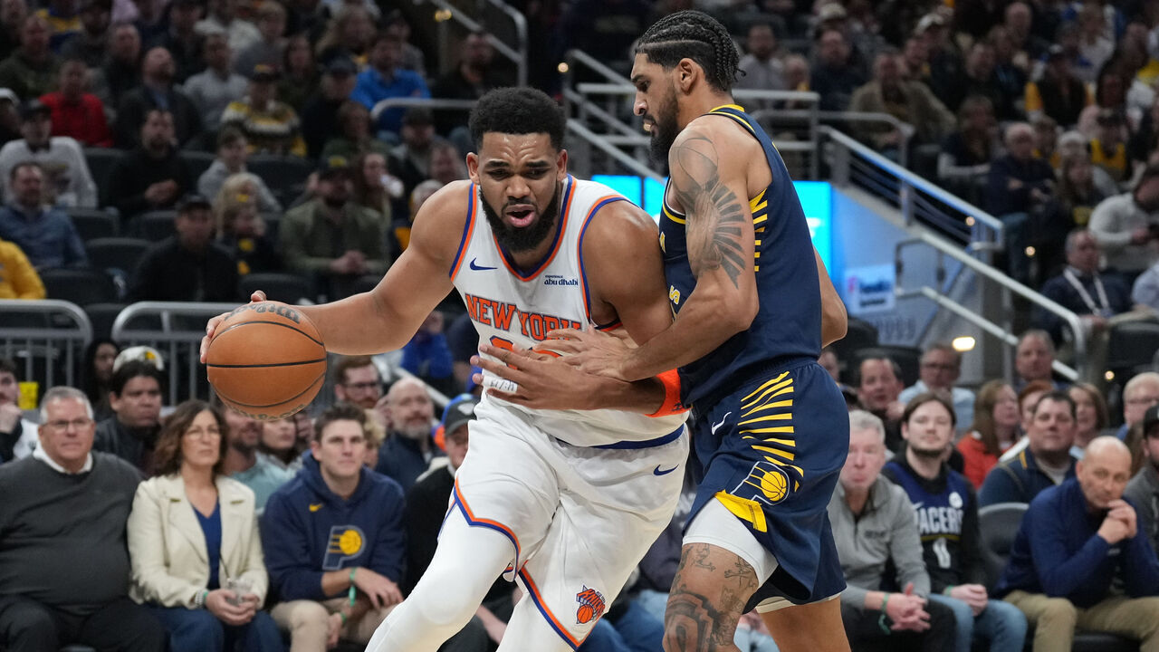 INDIANAPOLIS, IN - FEBRUARY 11: Karl-Anthony Towns #32 of the New York Knicks drives to the basket during the game against the Indiana Pacers on February 11, 2025 at Gainbridge Fieldhouse in Indianapolis, Indiana. Mandatory Copyright Notice: Copyright 2025 NBAE