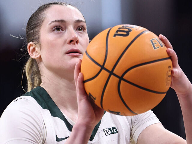 EVANSTON, ILLINOIS - FEBRUARY 2: Grace VanSlooten #14 of the Michigan State Spartans shoots during the third quarter against the Northwestern Wildcats at Welsh-Ryan Arena on February 2, 2025 in Evanston, Illinois.