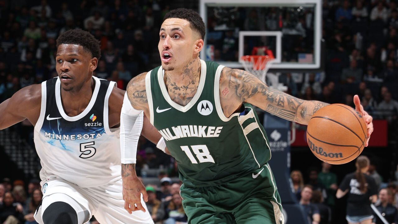 MINNEAPOLIS, MN - FEBRUARY 12: Kyle Kuzma #18 of the Milwaukee Bucks handles the ball during the game against the Minnesota Timberwolves on February 12, 2025 at Target Center in Minneapolis, Minnesota. Mandatory Copyright Notice: Copyright 2025 NBAE