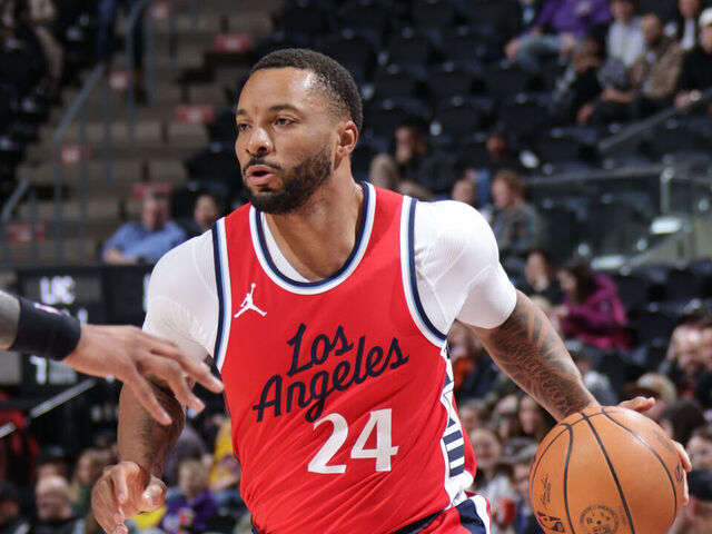 SALT LAKE CITY, UT - FEBRUARY 13: Norman Powell #24 of the LA Clippers dribbles the ball during the game against the Utah Jazz on February 13, 2025 at Delta Center in Salt Lake City, Utah. Mandatory Copyright Notice: Copyright 2025 NBAE