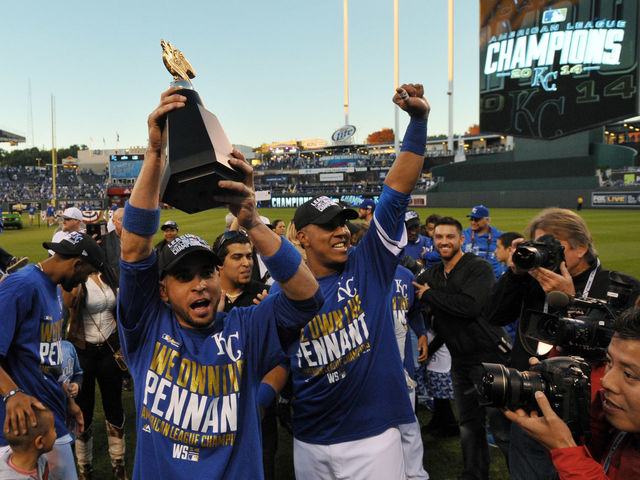 Royals open as World Series favorites