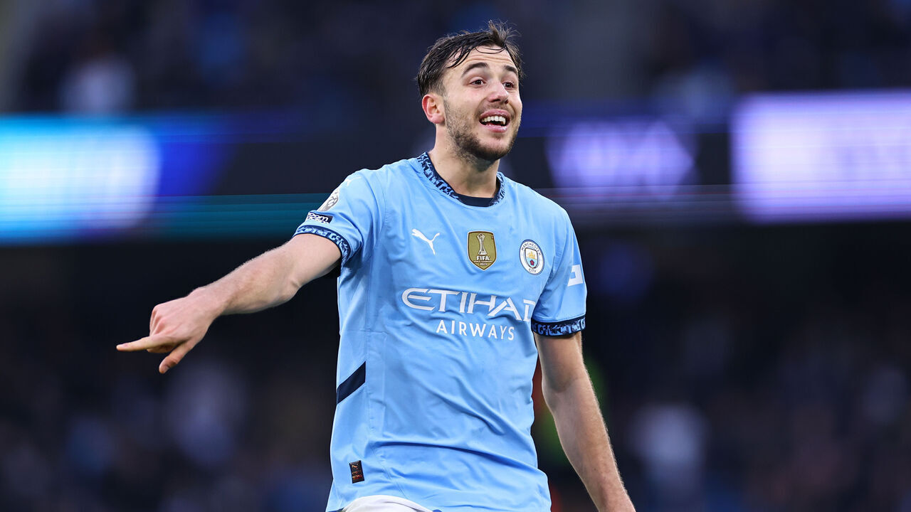 MANCHESTER, ENGLAND - FEBRUARY 15: Nico González of Manchester City during the Premier League match between Manchester City FC and Newcastle United FC at Etihad Stadium on February 15, 2025 in Manchester, England.