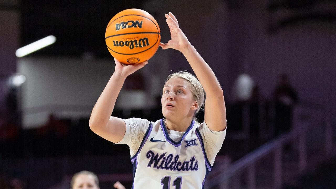 CINCINNATI, OHIO - FEBRUARY 12: Taryn Sides #11 of the Kansas State Wildcats shoots the ball during the game against the Cincinnati Bearcats at Fifth Third Arena on February 12, 2025 in Cincinnati, Ohio.