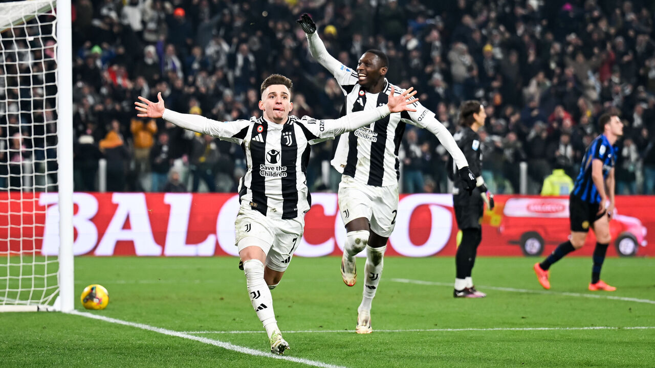 TURIN, ITALY - FEBRUARY 16: Francisco Conceicao of Juventus celebrates after scoring his team's first goal with teammate Randal Kolo Muani during the Serie A match between Juventus and FC Internazionale at Juventus Stadium on February 16, 2025 in Turin, Italy.