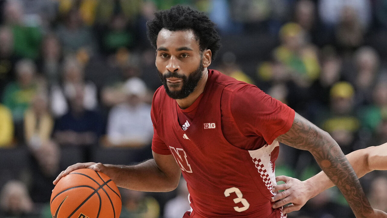 EUGENE, OREGON - FEBRUARY 02: Brice Williams #3 of the Nebraska Cornhuskers dribbles the ball against Jackson Shelstad #3 of the Oregon Ducks during the second half at Matthew Knight Arena on February 02, 2025 in Eugene, Oregon.