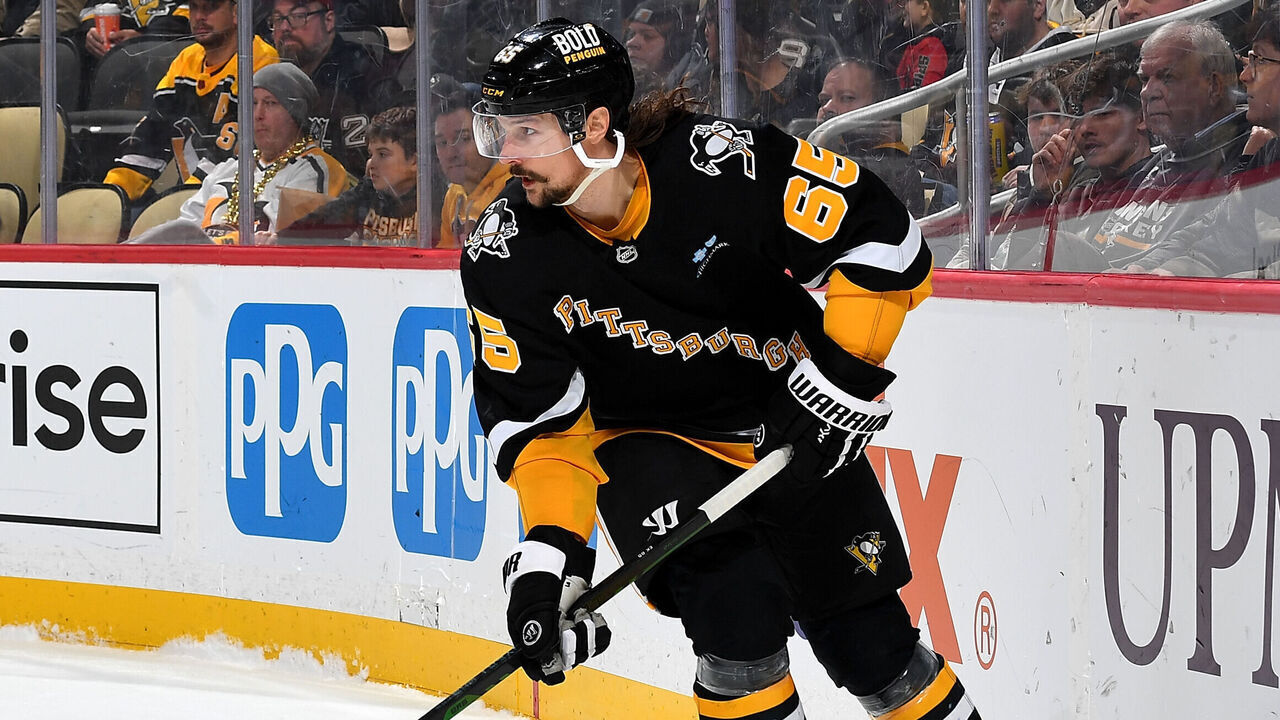 PITTSBURGH, PA - DECEMBER 10: Erik Karlsson #65 of the Pittsburgh Penguins skates during the game against the Colorado Avalanche at PPG PAINTS Arena on December 10, 2024 in Pittsburgh, Pennsylvania.