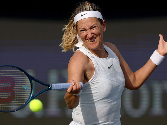 DUBAI, UNITED ARAB EMIRATES - FEBRUARY 17: Victoria Azarenka plays a forehand against Anhelina Kalinina of Ukraine in their first round match during day two of the Dubai Duty Free Tennis Championships, part of the Hologic WTA Tour at Dubai Duty Free Tennis Stadium on February 17, 2025 in Dubai, United Arab Emirates.