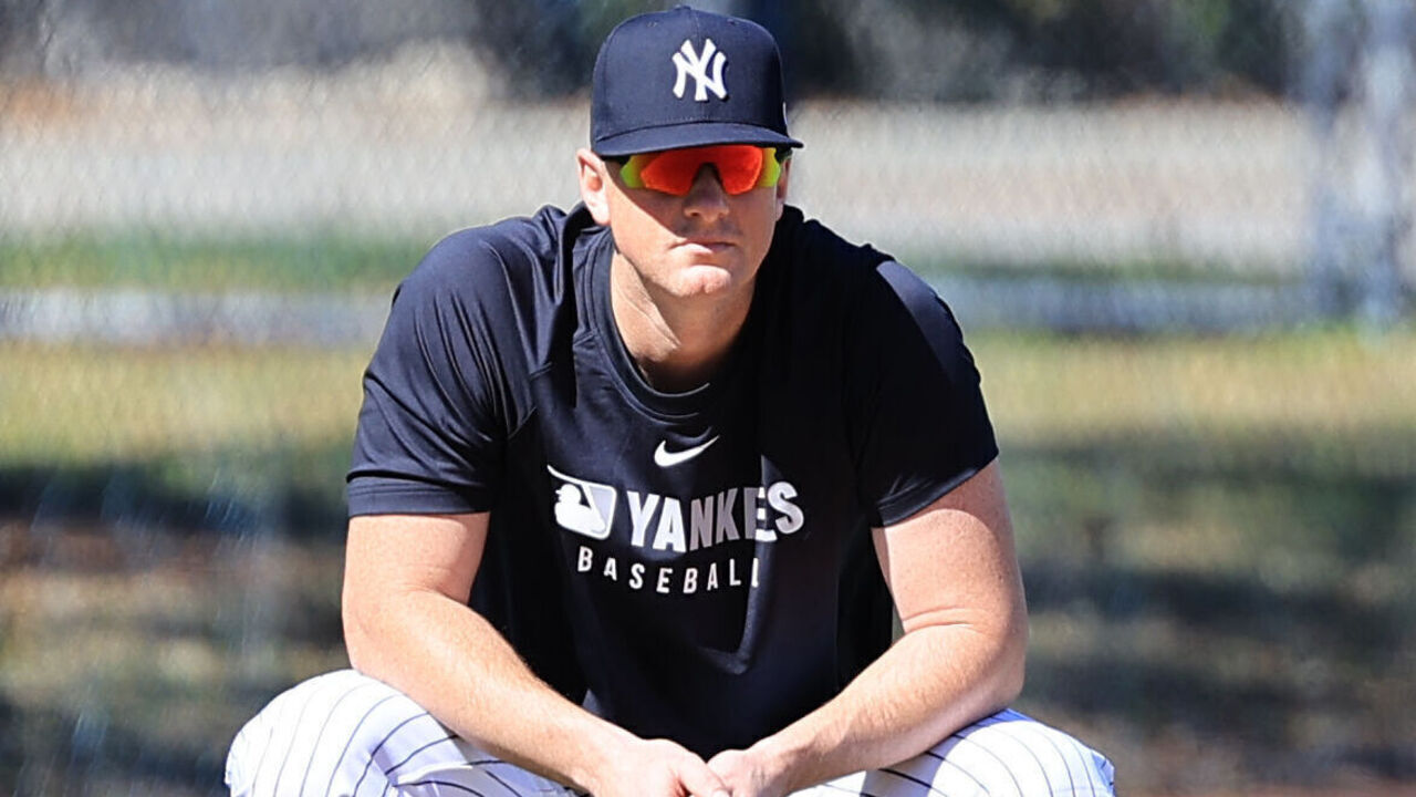 Tampa, FL: New York Yankees' DJ LeMahieu during drills at George M. Steinbrenner Field during spring training in Tampa, Florida on Feb. 17, 2025.