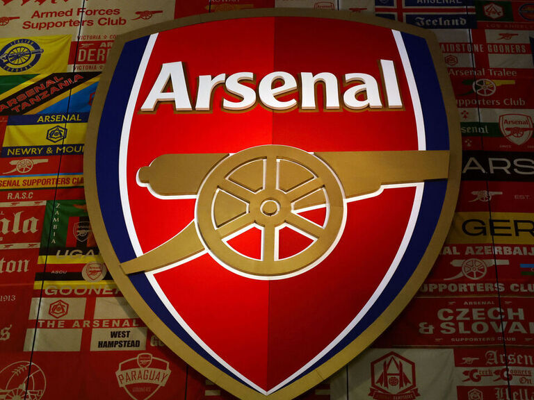 Arsenal post £17.7M loss despite record revenues | theScore.com