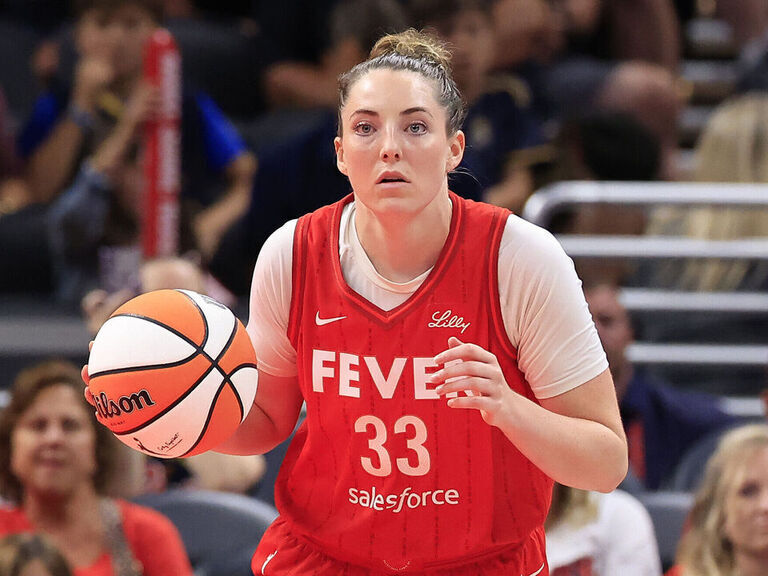 Katie Lou Samuelson signs with Storm | theScore.com